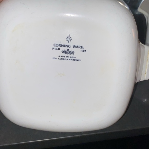 Set of two blue cornflower Corningware small casserole dishes in cornflower blue - Picture 3 of 5